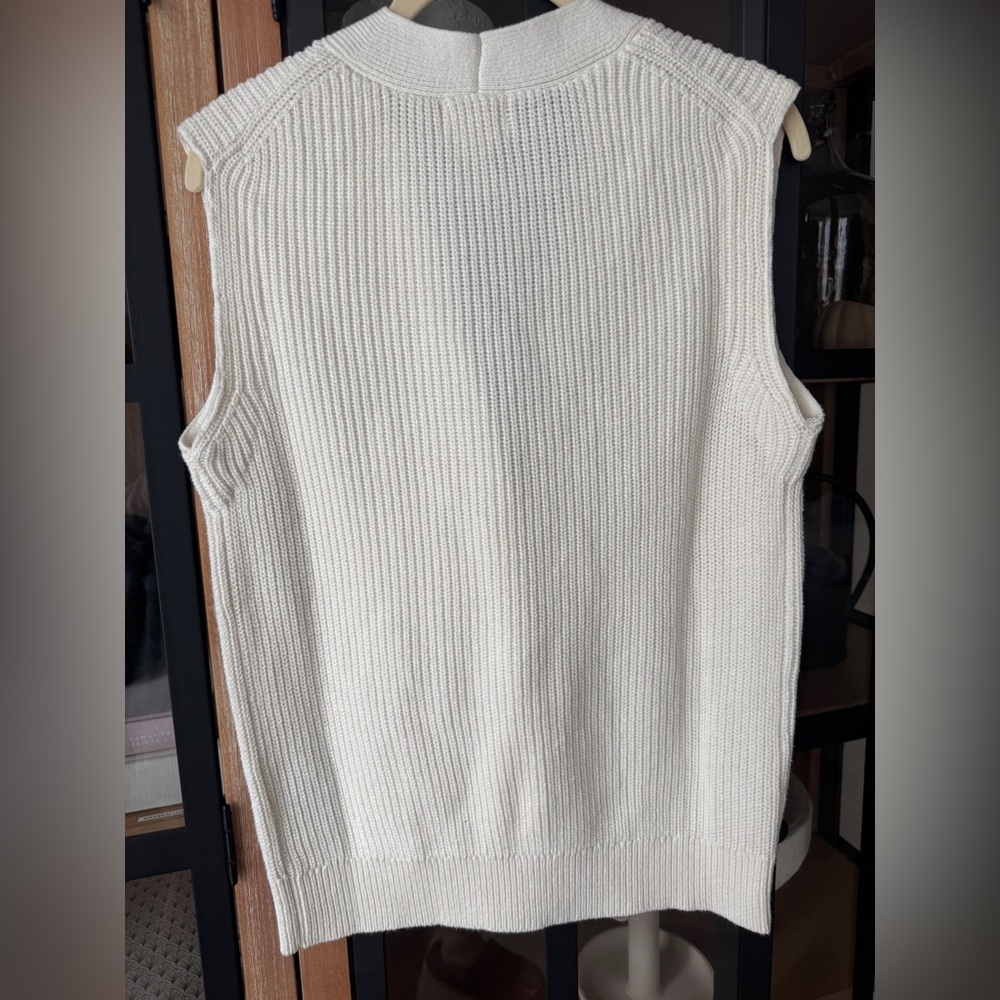 H&M sweater vest ribbed knit cream metal buttons gold sleeveless top - Picture 5 of 6